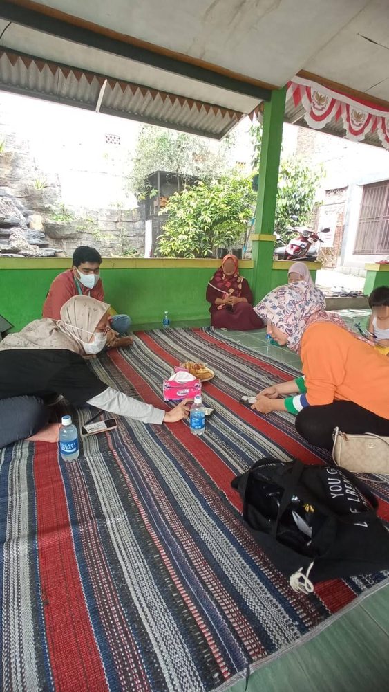 In the field with Mapan resellers during a home visit, Indonesia